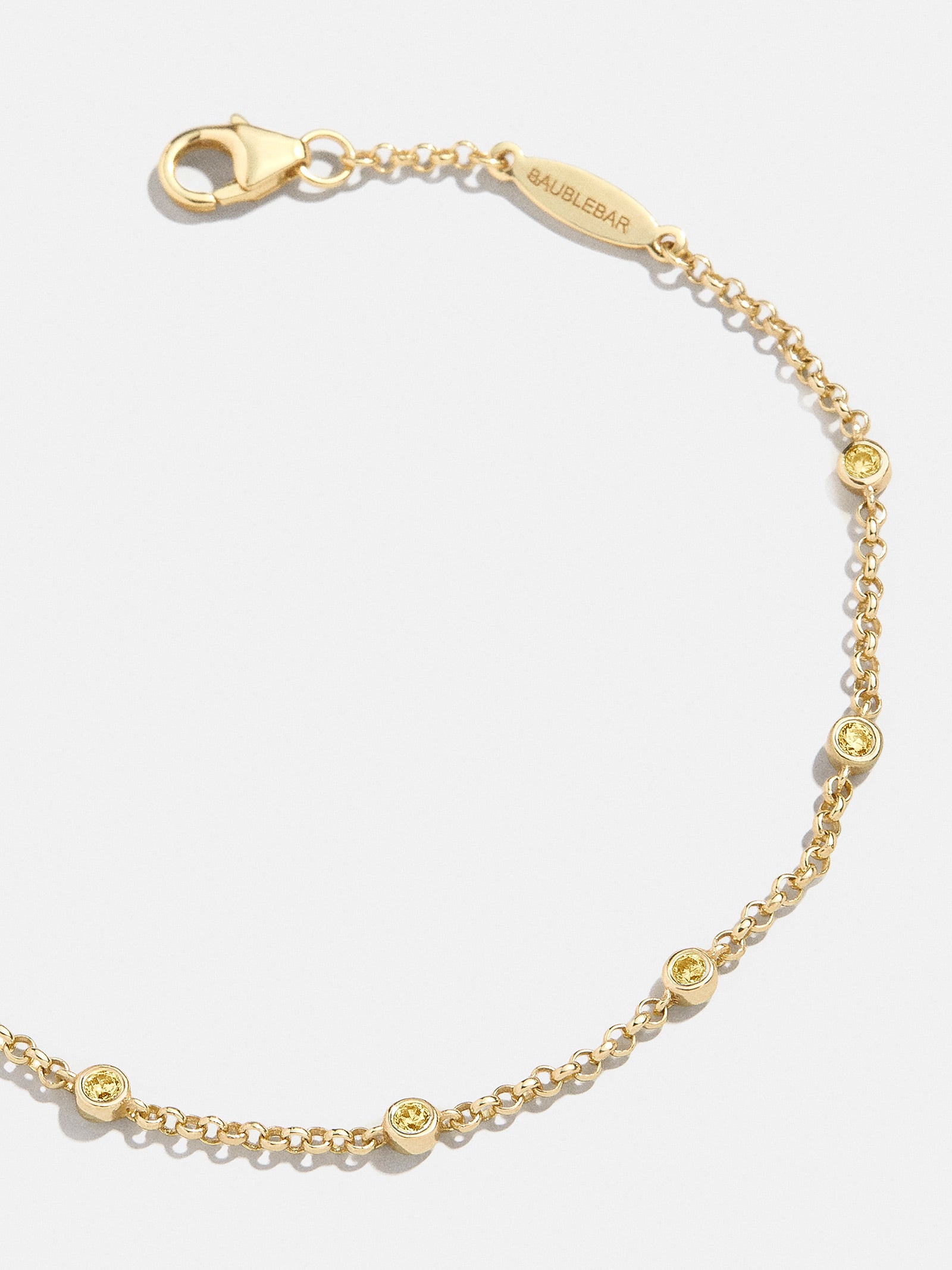 Ultimate Yasmine 18K Gold Birthstone Bracelet - Elegant Topaz Design