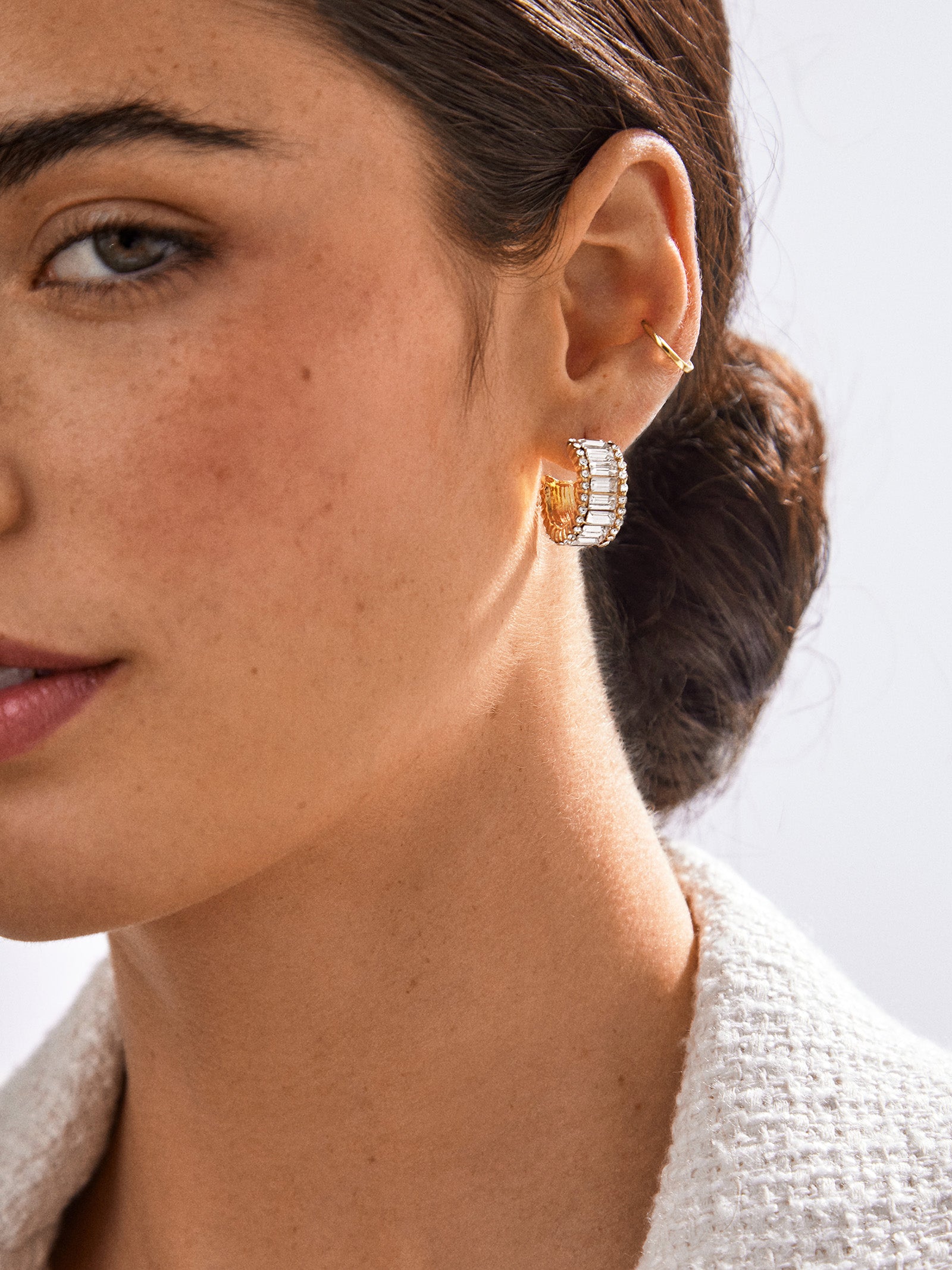 Premium Noa Hoop Earrings - Gold & Pavé Design