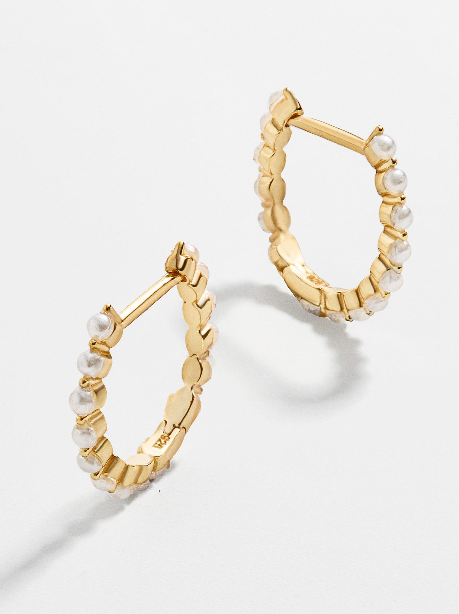 Premium Inez 18K Gold Hoop Earrings with Pearls