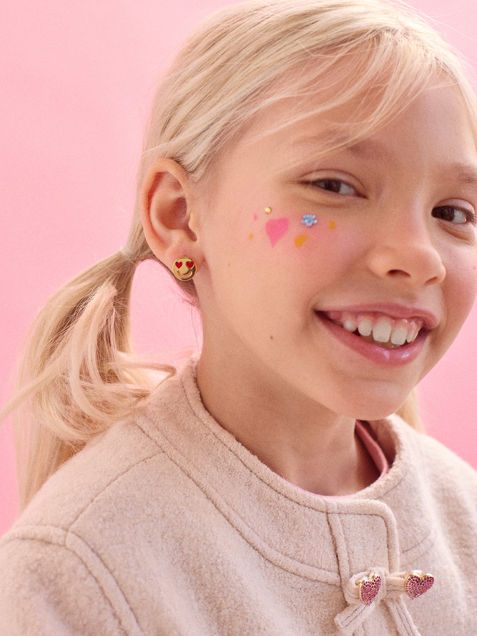 Ultimate Kids' Heart Eye Emoji Earrings - Fun & Lightweight