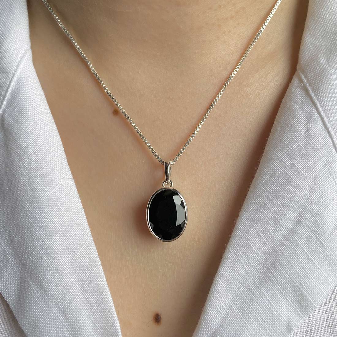 Premium Black Tourmaline Pendant - Elegant Protection & Style