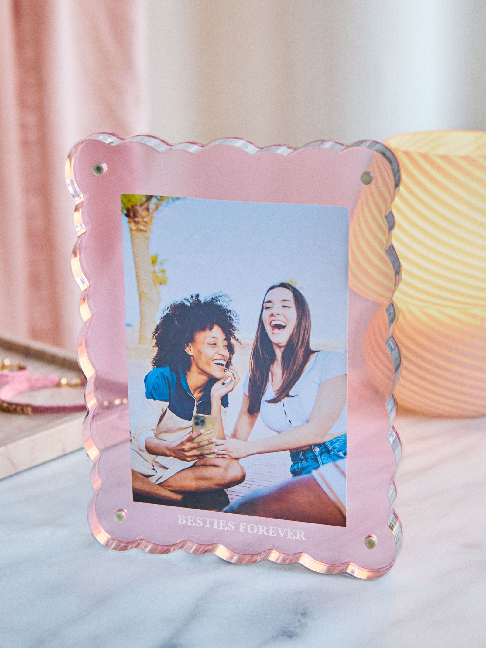 Premium Scalloped Acrylic Photo Frame - Picture Perfect Display