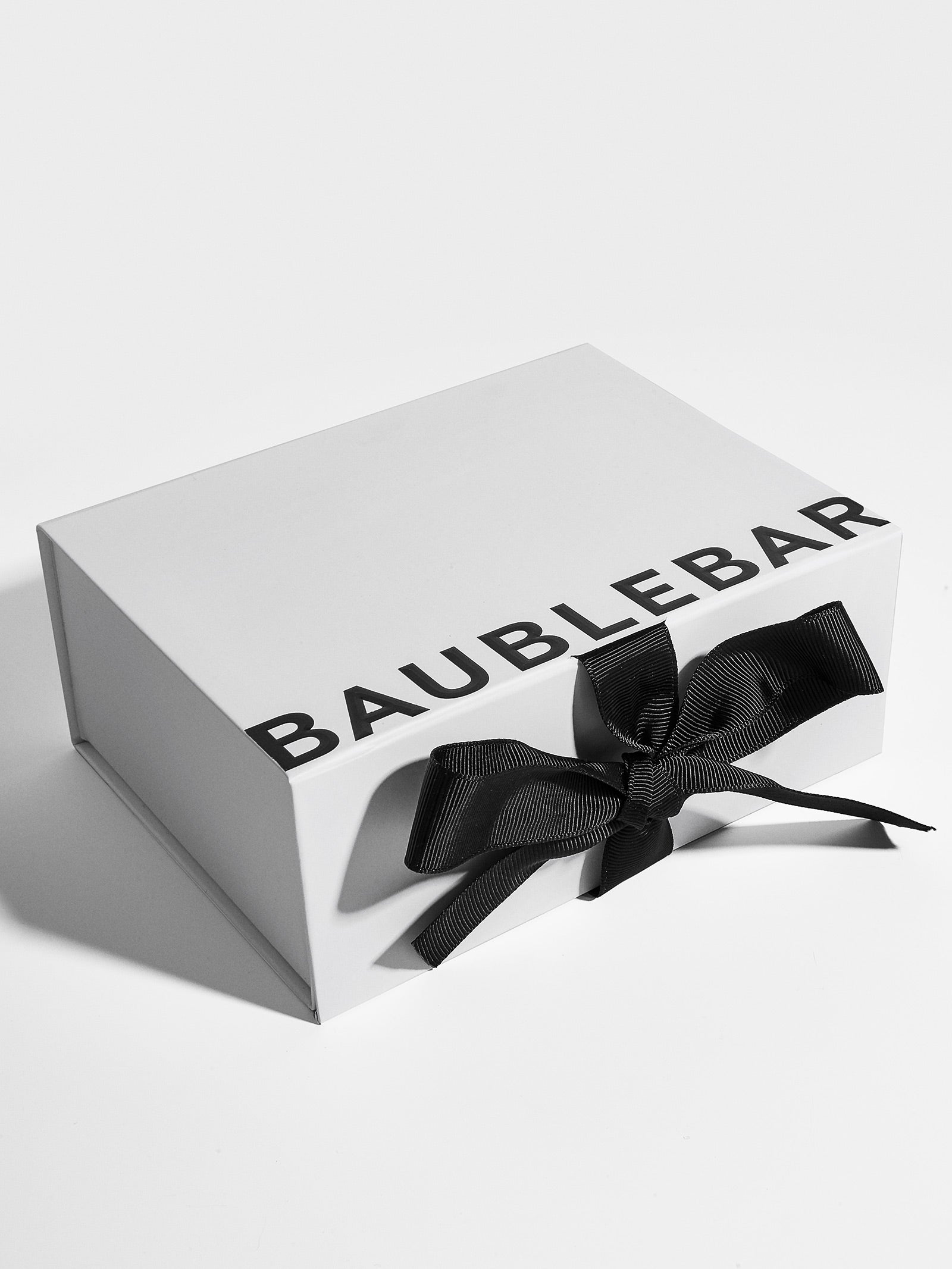 Premium Large White Gift Box with Elegant Bow - Ultimate Gift Packaging Solution