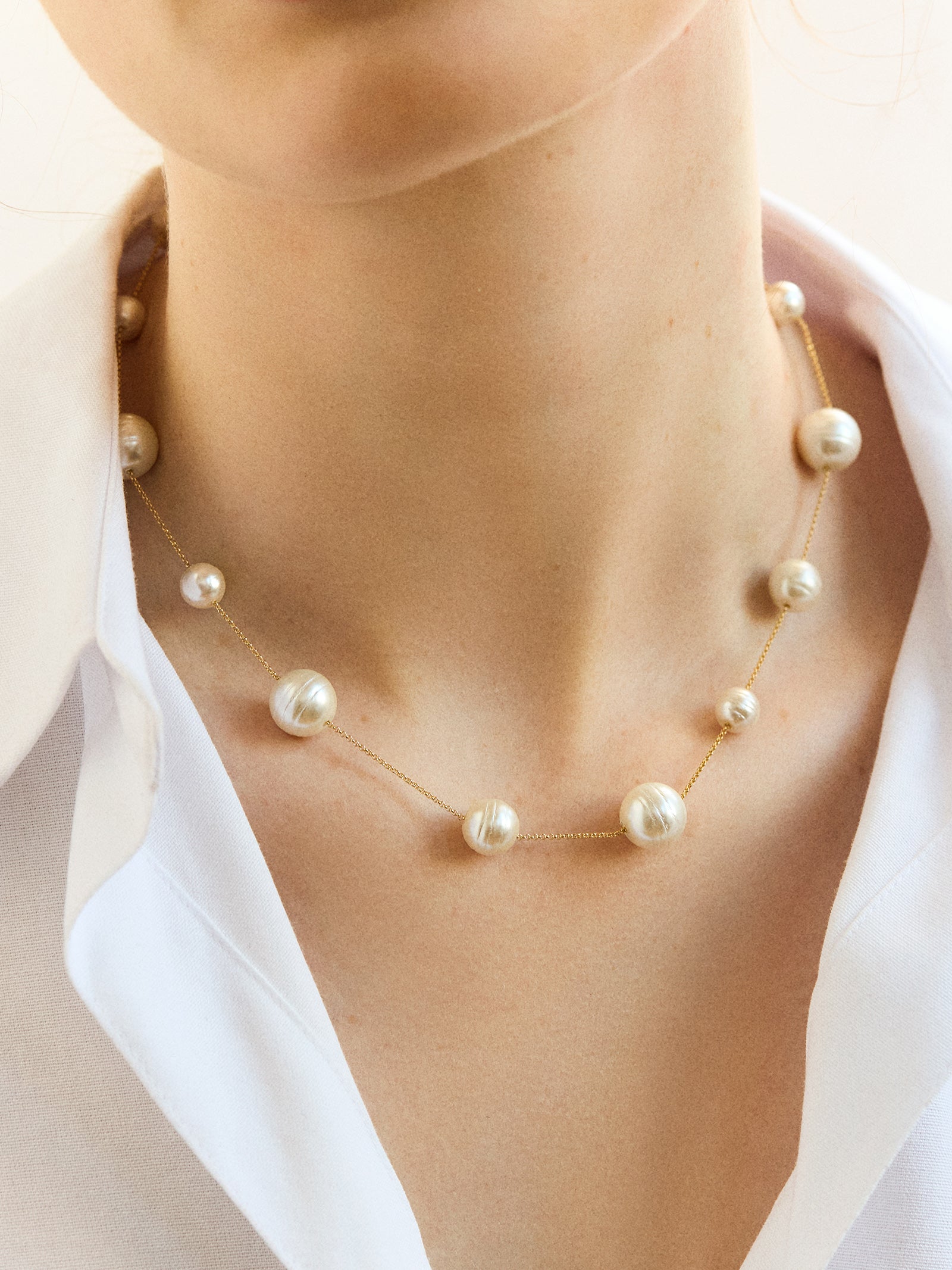 Premium Blair Pearl Collar Necklace - Timeless Elegance