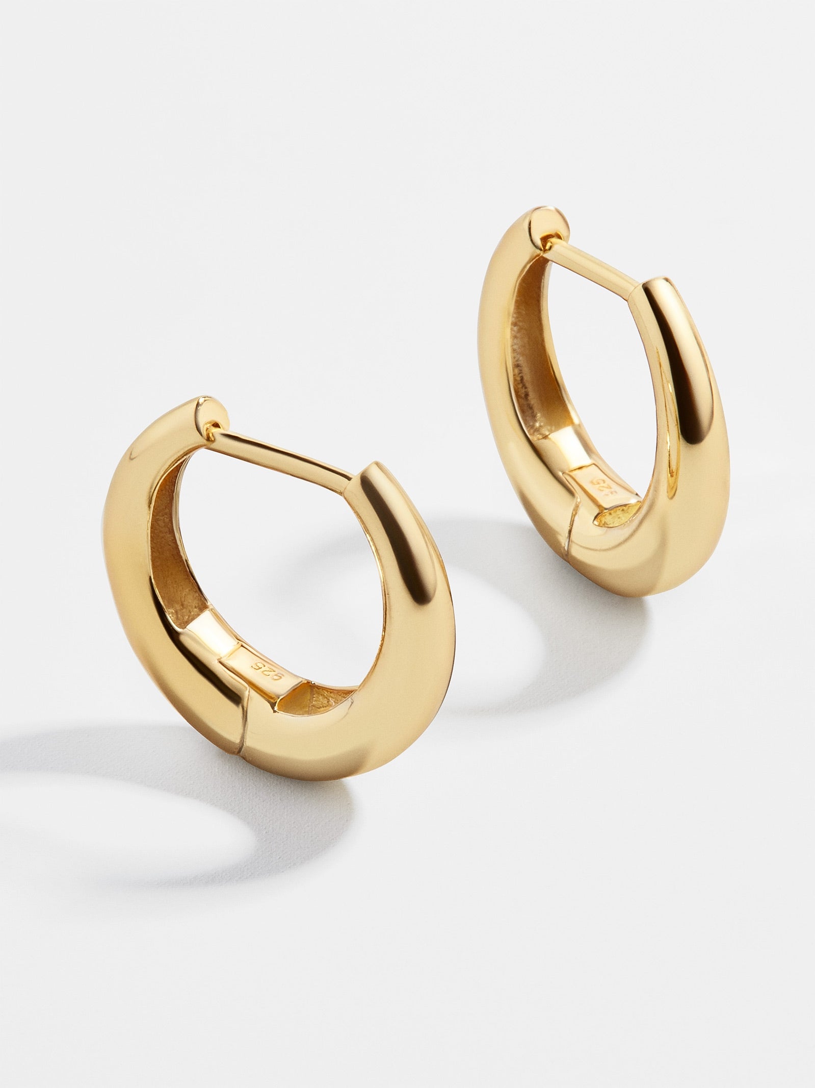 Premium Annalise 18K Gold Plated Huggie Earrings - Ultimate Layering Essential