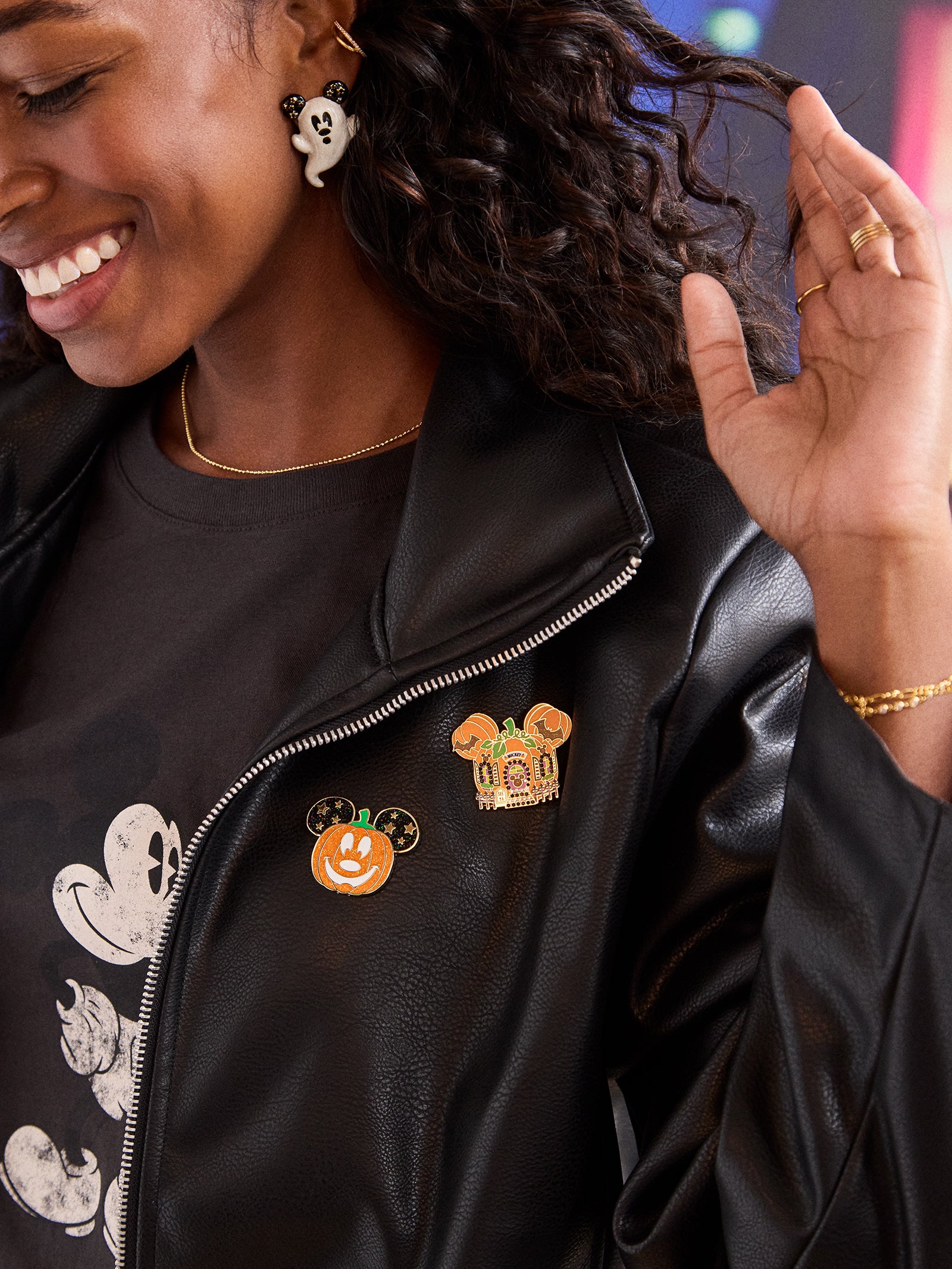 Premium Mickey Mouse Halloween Pumpkin Pin - Disney Magic Accessory