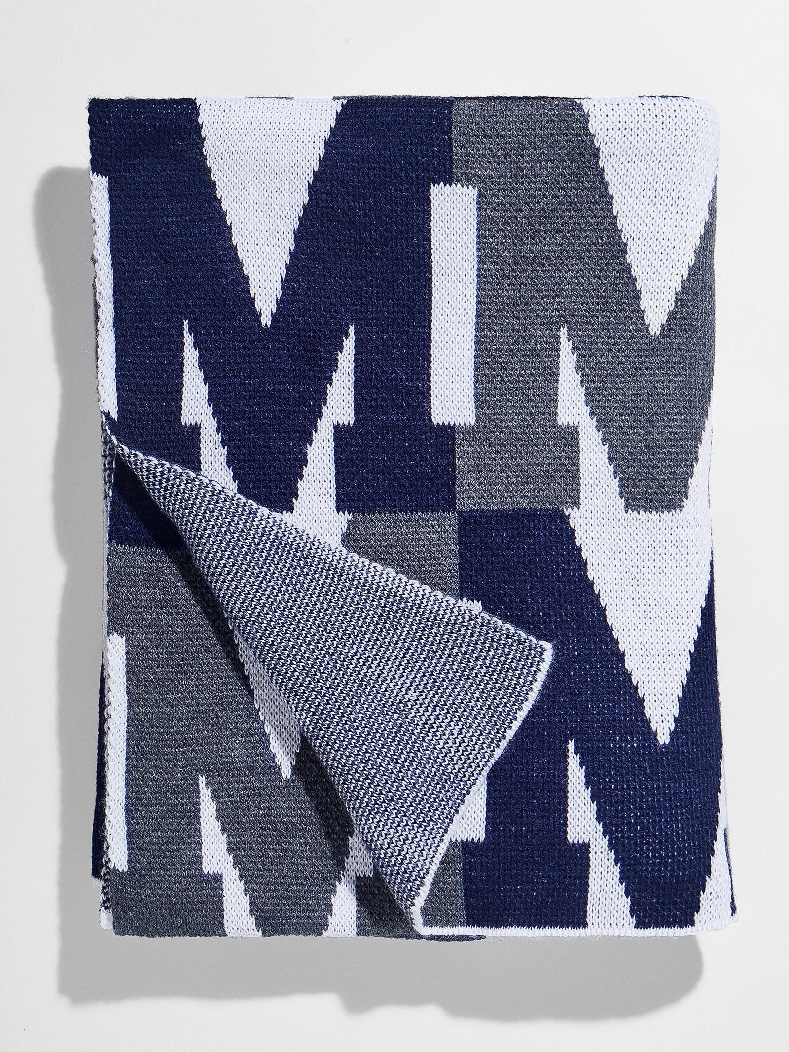 Premium On Repeat Custom Blanket - Blue/White | Personalized Cozy Gift