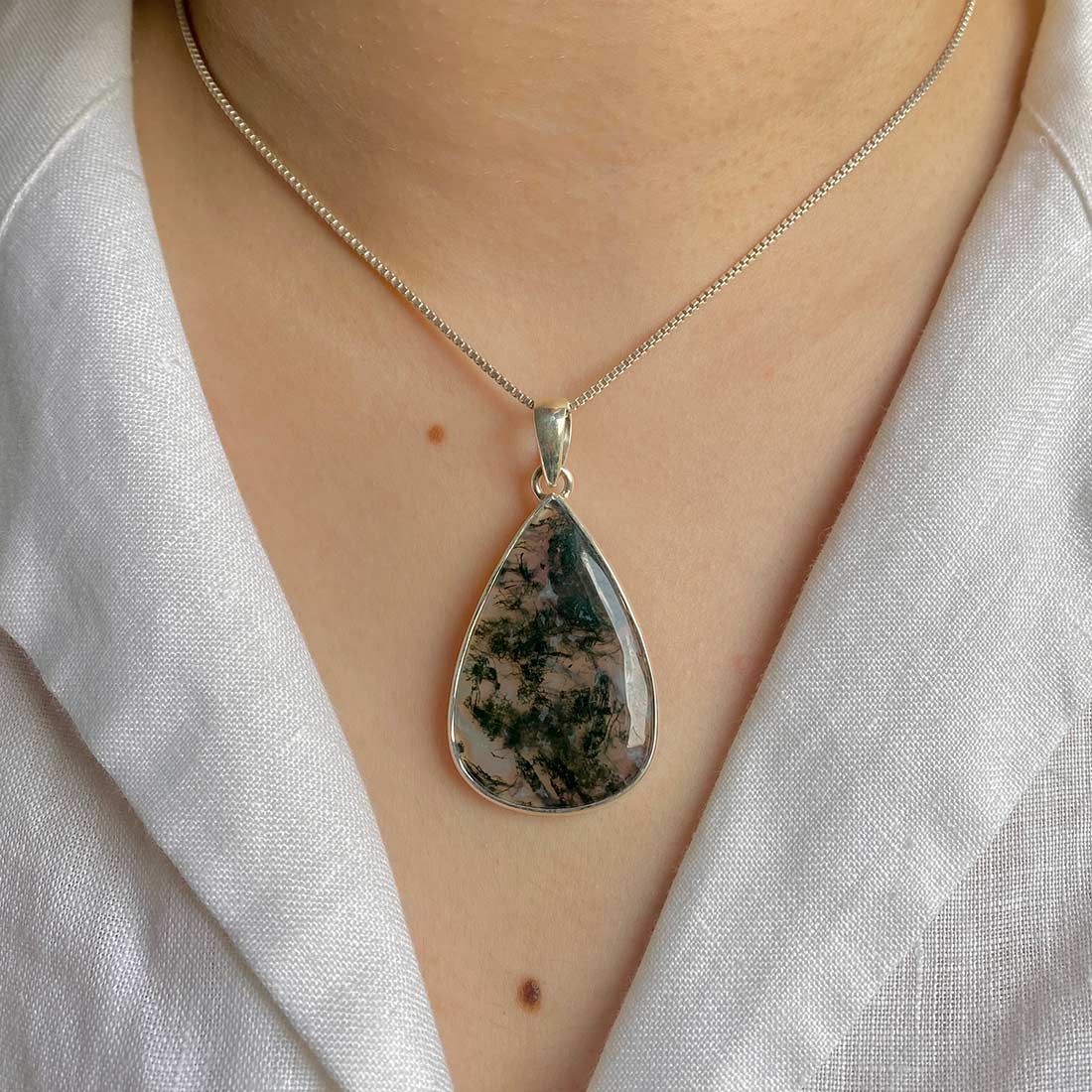 Premium Moss Agate Pendant - Elegant Green Statement Jewelry