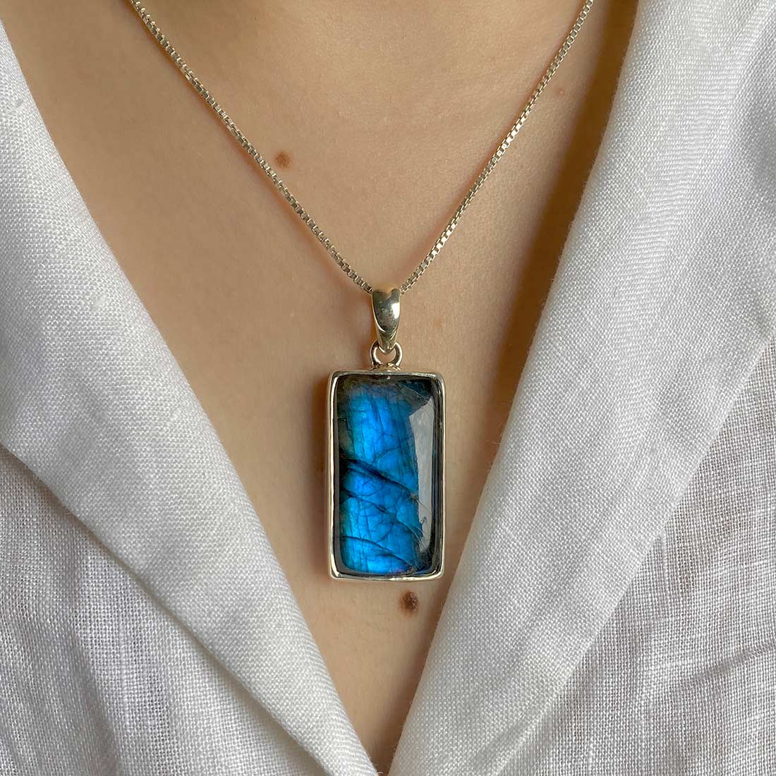 Premium Labradorite Pendant - Ultimate Transformation Jewelry