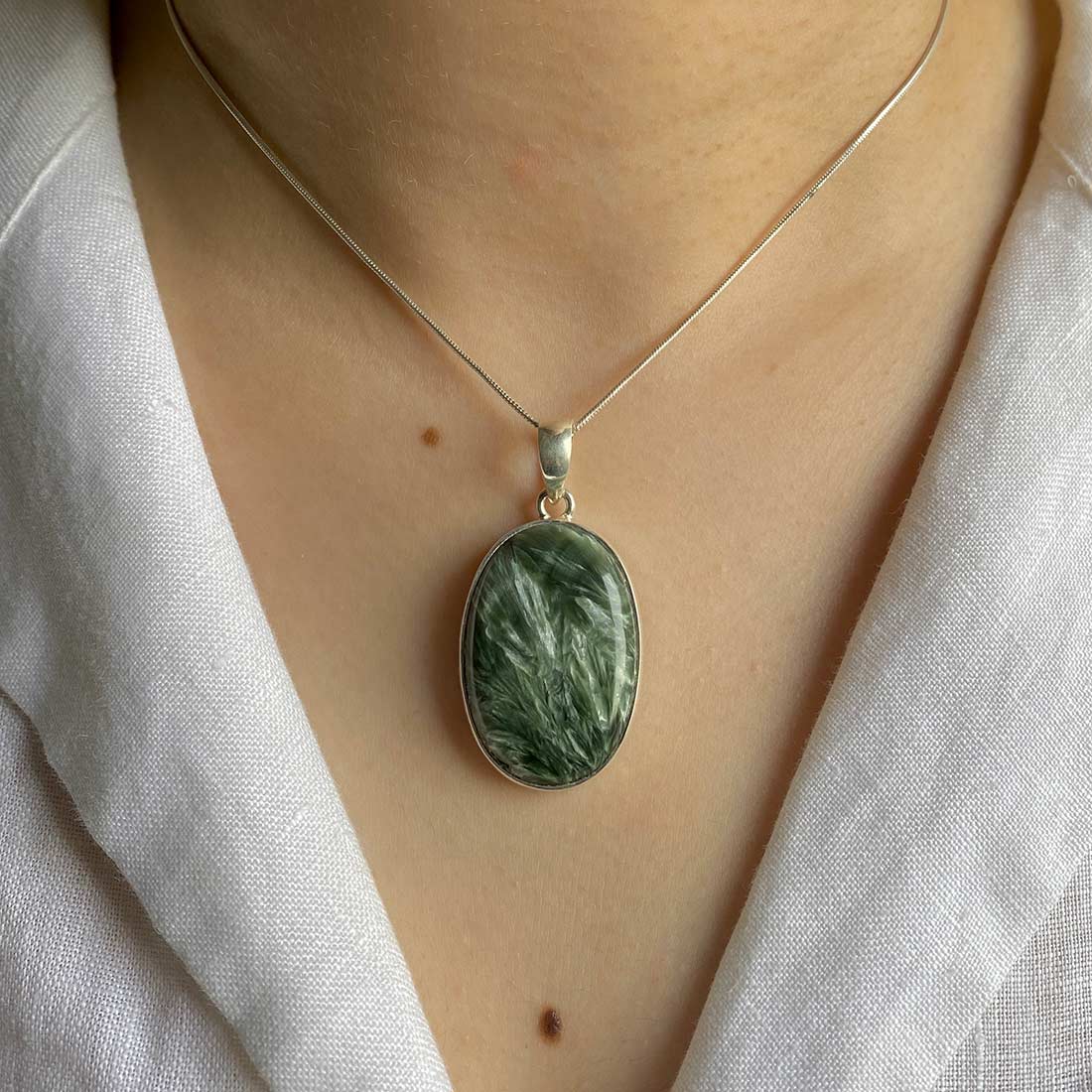 Premium Seraphinite Silver Pendant - Embrace Elegance (SER-P-18)