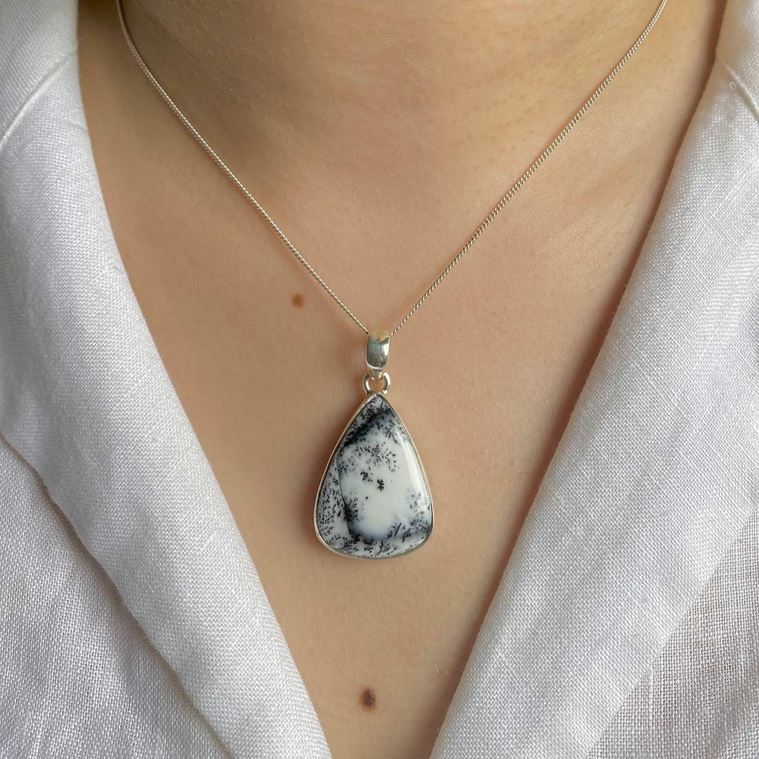 Premium Dendritic Agate Pendant - Elegant Statement Jewelry