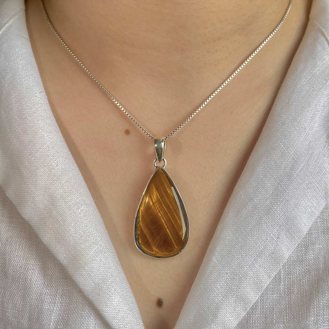 Premium Tiger Eye Pendant - Ultimate Style & Confidence