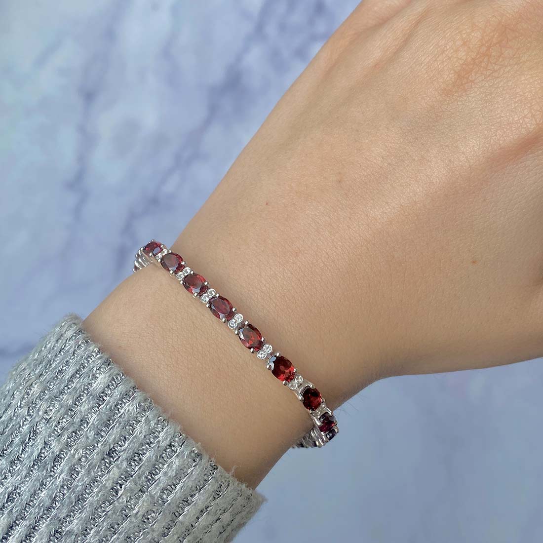 Premium Dainty Garnet Bracelet - GAR-SB-109 | Sagacia Jewelry