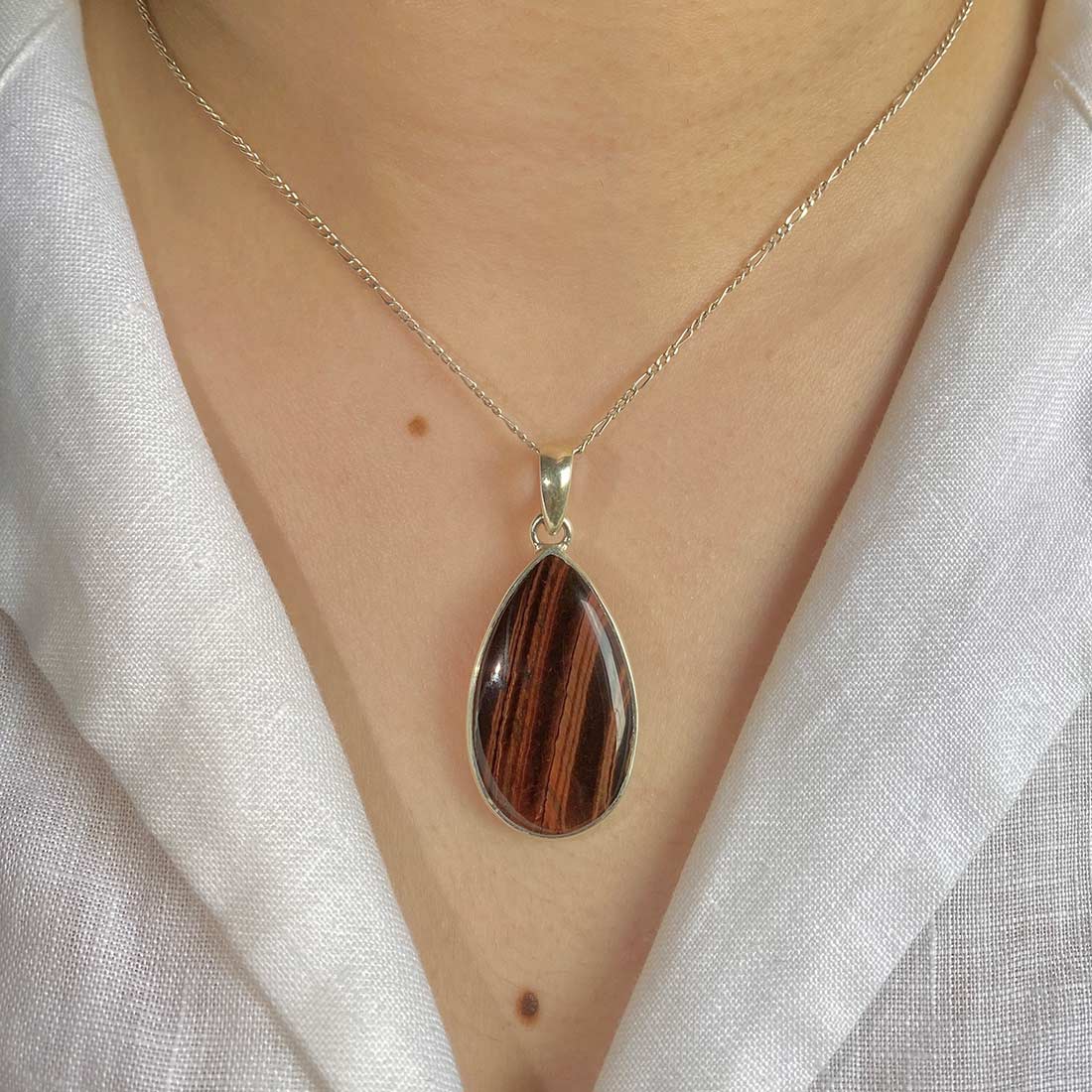 Premium Red Tiger Eye Pendant - Sagacia Statement Jewelry (RTE-P-18)