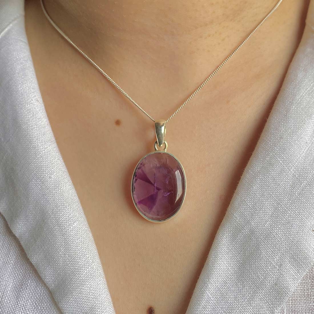 Premium Star Amethyst Pendant - Ultimate Serenity Design