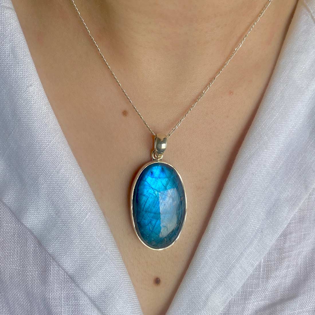 Premium Labradorite Statement Pendant - LBD-P-34 | Sagacia Jewelry