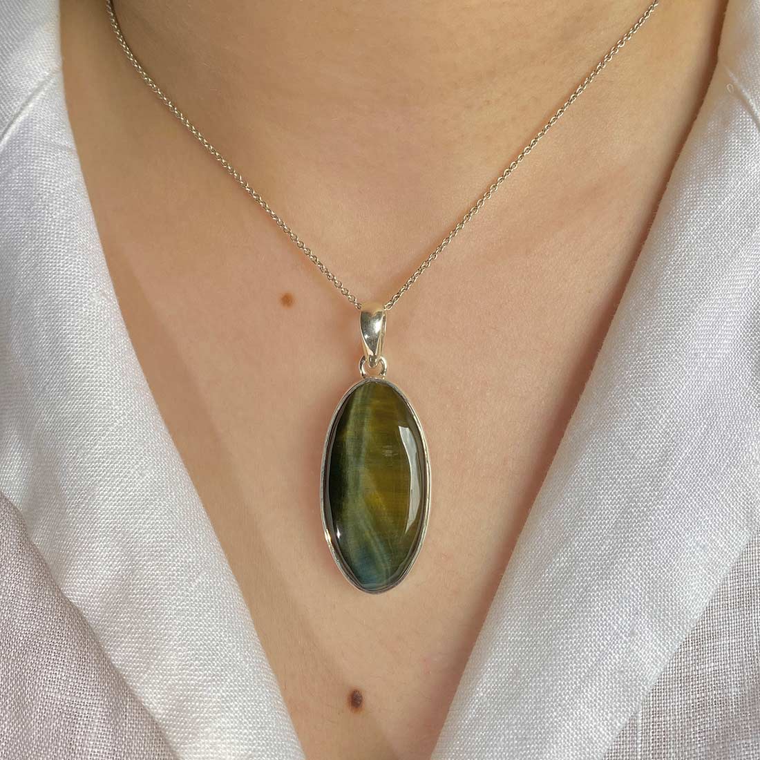 Premium Blue Tiger Eye Pendant - Ultimate Confidence Booster