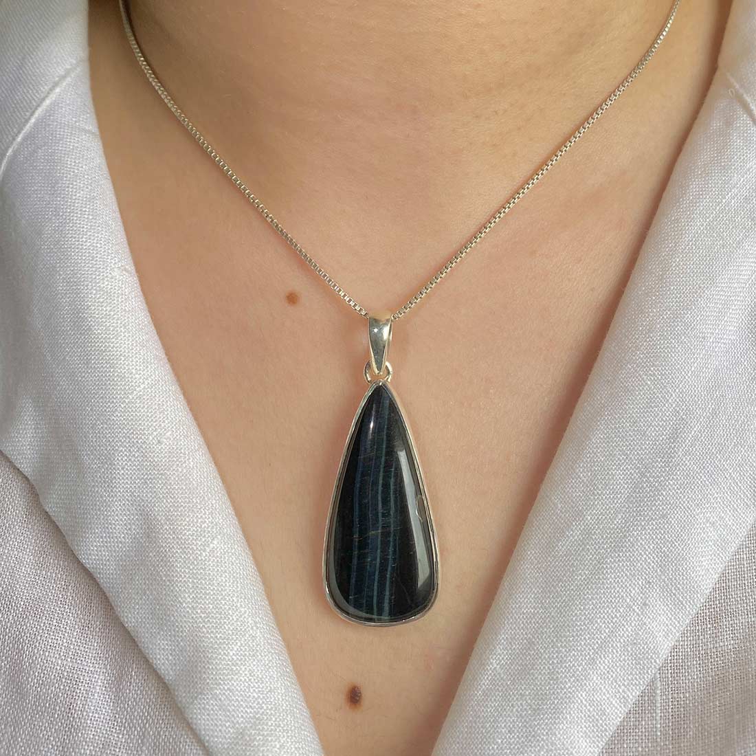 Premium Blue Tiger Eye Pendant - Ultimate Confidence Booster