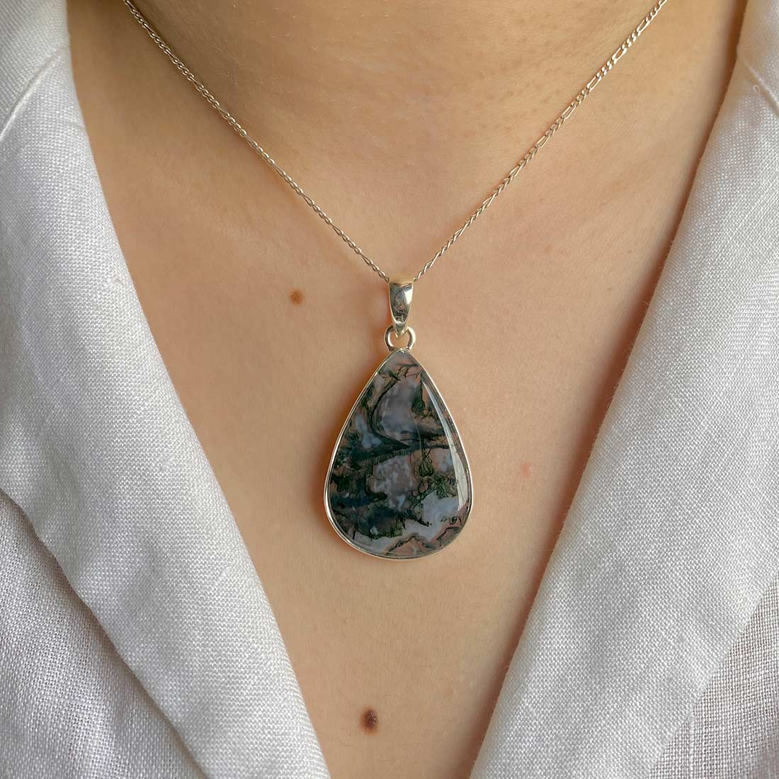 Premium Moss Agate Pendant - Ultimate Nature-Inspired Jewelry