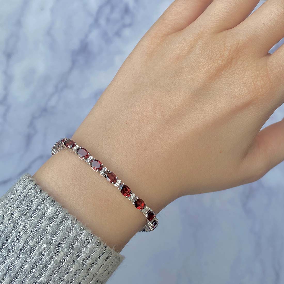 Premium Dainty Garnet Bracelet - GAR-SB-109 | Sagacia Jewelry