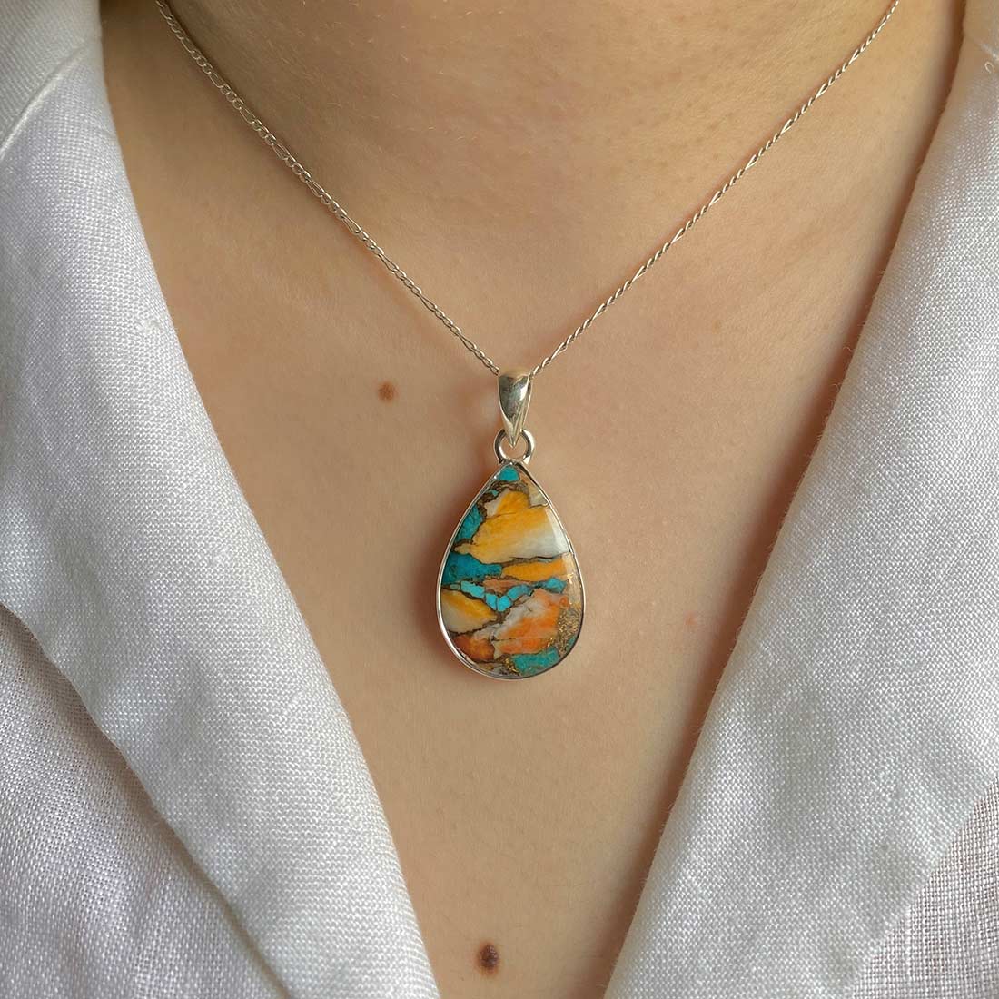 Premium Spiny Oyster Turquoise Pendant - Sagacia Jewelry Collection