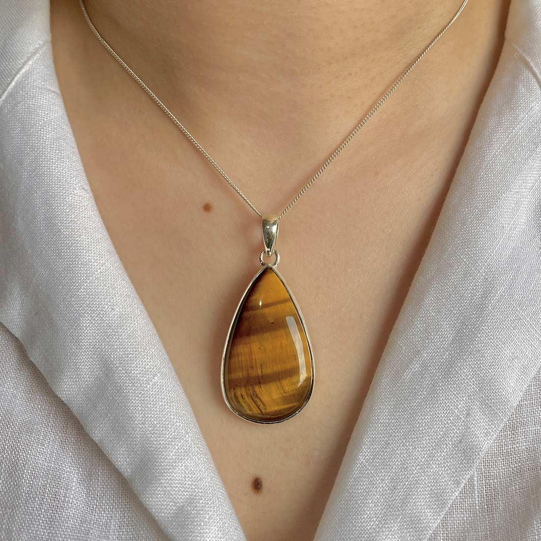 Premium Tiger Eye Pendant - Ultimate Style & Confidence Booster